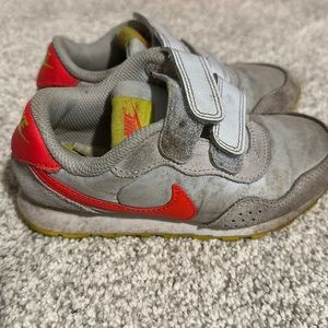 Toddler nike sneakers